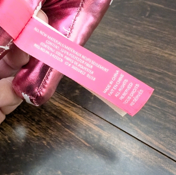 Victoria secret Pink Dog mini plush with White Accents 2018 - Picture 7 of 11